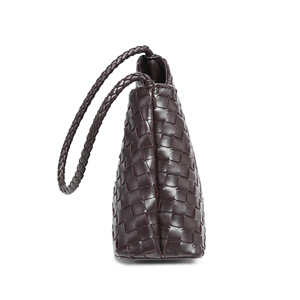 Sacs à bandoulière tissés couleur unie pour femmes, design demi-lune, vente en gros, sacs à main tissés à <span class=keywords><strong>la</strong></span> main personnalisés, dernières nouveautés très vendues pour jeunes femmes - Product Image 4