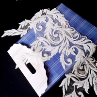 Applique en dentelle exquise motif feuilles, or rose, ornée de strass, de paillettes et de perles, pour robe de mariée