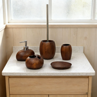 Ensemble d'accessoires de salle de bain élégant en résine imitation bois de noyer, cinq pièces, imperméable, durable, effet bois foncé, aspect bois écologique