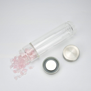 Bouteille d'eau en <span class=keywords><strong>cristal</strong></span> avec cristaux de guérison interchangeables - Améthyste, Quartz Rose, Bouteille pour thé en vrac, Verre infusé d'élixir de pierres précieuses - Product Image 5