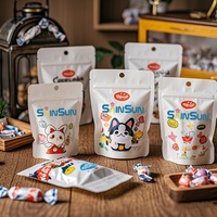 Pochettes debout jetables imprimées avec logo personnalisé Emballage de croustilles de qualité alimentaire joint givré en aluminium PET auto-scellant