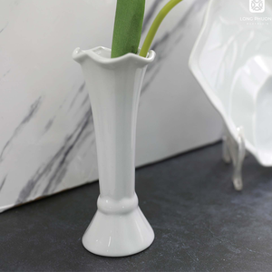 Vase en céramique blanche élégante de 15.3cm-Vase en forme de Bode pour la maison, le bureau et la décoration de table moderne - Product Image 4