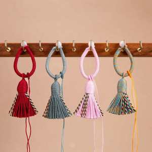 Porte-clés en coton avec pompon de 5 cm, fait main, style chinois, pendentif décoratif pour porte-clés, sacs, ornements de maison - Product Image 1