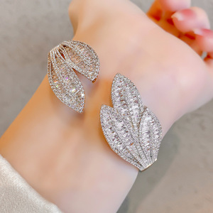 Leaf Design Micro Inlaid Sparkling Open <b>Bangle</b> Gold And Silver Plated <b>Copper</b> Jewelry For Women Fashion Accessory - Product Image 2