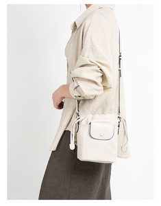 Luxury Genuine Leather Women's <b>Shoulder</b> <b>Bags</b> Fashion Bucket Crossbody <b>Bag</b> Drawstring <b>Shoulder</b> Women's <b>Bags</b> Wholesale Products - Product Image 4