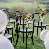 Chaise de salle à manger classique MULIGNA en bois courbé, chaise de mariage avec structure en bois massif, assise en rotin, chaise de banquet pour la maison et l'hôtellerie