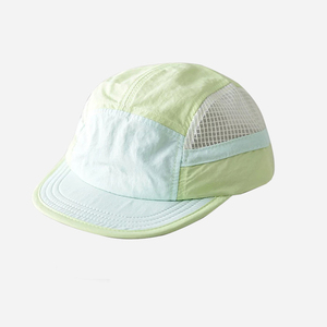 Gorra deportiva de doble tejido para mujer, con orejas de oso, logotipo personalizado, perforaciones láser, tejido de abrigo, costuras blancas, estampado de malla lavada - Product Image 1