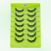 Cils en bande extra volumineux et touffus en faux vison pour un maquillage tendance Y2K