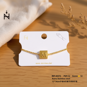 Bracciale Angelina in Acciaio Inossidabile Placcato Oro con Lettera M, Unisex, Regalo alla Moda - Product Image 5