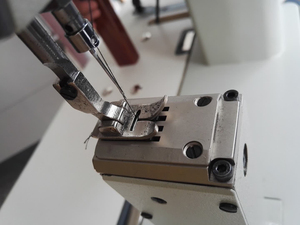 Machine <span class=keywords><strong>à</strong></span> coudre <span class=keywords><strong>à</strong></span> entraînement direct <span class=keywords><strong>à</strong></span> point zigzag RN-1630, équipement <span class=keywords><strong>de</strong></span> couture <span class=keywords><strong>à</strong></span> point chevron, machine <span class=keywords><strong>à</strong></span> coudre <span class=keywords><strong>à</strong></span> tête haute, équipement <span class=keywords><strong>de</strong></span> protection - Product Image 5