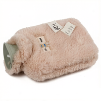 Bouillotte moderne en caoutchouc avec housse en peluche à insérer manuellement, pour la conservation de la chaleur et le réchauffement des mains