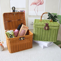 Panier de pique-nique tissé portable en gros avec verrou et couvercle, personnalisable OEM ODM, panier de rangement pour festivals et cadeaux d'entreprise