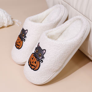 Nouveautés : Pantoufles plates de luxe pour femmes avec semelle en TPR et dessus en fourrure, design à bout fermé, produit d'hiver de qualité - Product Image 6