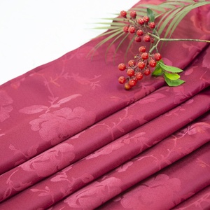 Rèm cửa sổ may sẵn họa tiết hoa đỏ Giáng sinh, chất liệu jacquard hai lớp, thiết kế sang trọng cho phòng khách, bán buôn. - Product Image 6