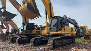 Excavatrice Komatsu PC450 45T certifiée CE, d'occasion du Japon, pour projets lourds, avec accessoire marteau hydraulique - Product Image 4