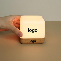 Lampe de nuit rechargeable avec logo personnalisé, design simple, carrée, ABS, de haute qualité, lampe de nuit intelligente à LED pour table