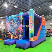Structure gonflable combinée avec château, tourelle et marches d'accès pour fêtes en extérieur pour enfants, avec kit de réparation