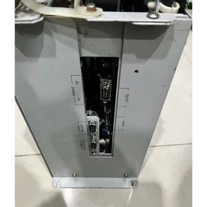 Contrôleur de moteur à 8 axes MC-550 MCU UMC550000AKG01, moteur AC, usage industriel - Product Image 2