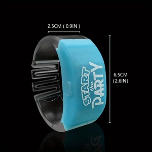 Concert de fête Art moderne Bracelet LED rougeoyant en forme de W coloré 15 couleurs clignotant non cadeau éblouissant - Product Image 2