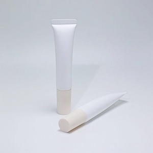 Tubos de bálsamo labial de silicona, envases de plástico blando vacíos, logotipo personalizado, tubo de brillo labial, aplicador de plástico - Product Image 3