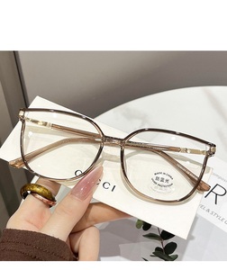 <span class=keywords><strong>Gafas</strong></span> Ópticas Personalizadas, <span class=keywords><strong>Montura</strong></span> de <span class=keywords><strong>Gafas</strong></span> Anti Luz Azul Moderna y Versátil para Mujer - Product Image 5