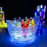 Vente en gros Seau à glace transparent pour fête avec LED Seau à glace pour bière en plastique transparent avec LED