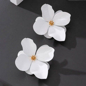 AYN-198 Vintage cuisson vernis doux artificiel mode à la mode femmes oreille bijoux moderne fleur boucles d'oreilles pour les filles - Product Image 2
