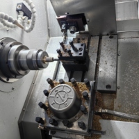 Centre d'usinage CNC à lit incliné haute efficacité avec système CNC taïwanais, tournage de haute précision
