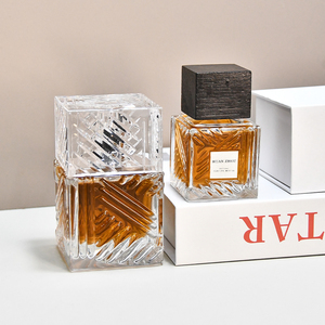 Chai nước hoa Arab Dubai Khamrah hình vuông nhẹ nhàng 100ml 50ml, chất liệu thủy tinh trong suốt, có vòi xịt và nắp đậy dành cho nữ - Product Image 4