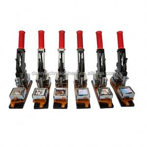 Machine manuelle de fabrication d'aimants 65*90mm, presse à aimants pour réfrigérateur, création d'aimants, 1000 pièces de matériaux, état industriel, nouveau moteur central - Product Image 3