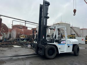 Chariot élévateur diesel d'occasion TCM FD100 10 tonnes 4,5 mètres à trois étages, importé du Japon, Shanghai - Product Image 3