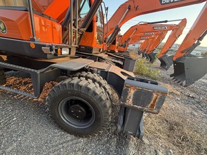 Vente Flash : Excavatrice sur Pneus DX210W de 20 Tonnes Haute Performance, Puissante pour la Construction Urbaine – Approvisionnement Direct Usine - Product Image 4