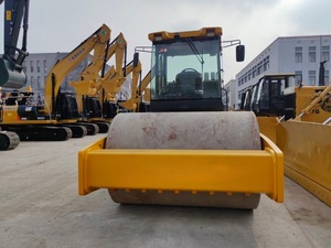 Rouleau compresseur routier à tambour lisse d'occasion, en bon état, moteur diesel d'origine, modèle 2023 pour projets de construction - Product Image 3