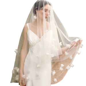Voile de mariée floral 3D enchanté-Fleurs sculptées à la main avec tulle flottant - Product Image 4