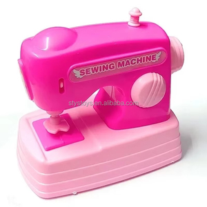 Set di 4 Mini Elettrodomestici per Famiglia Felice, Strumenti di Pulizia Simulati in Plastica per Bambini, Giocattoli per Bambole - Product Image 3