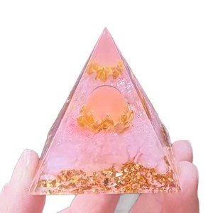 Pyramide en cristal de quartz rose œil de chat rose, ornement de bureau en résine époxy, décoration d'intérieur, cadeau artistique - Product Image 5