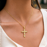 Nouveau collier croix ARNAN pour femme, pendentif torsadé entièrement pavé, chaîne en acier, bijoux délicats à superposer pour femme, vente en gros, cadeaux de fête