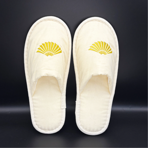 Chaussons jetables en coton naturel biodégradable, confortables, durables, à bout fermé, avec logo brodé, pour hôtels (vente en gros) - Product Image 2