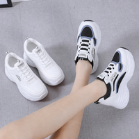 Printemps Nouvelles chaussures épaisses à rehaussement invisible Style coréen Polyvalent Fond épais Étudiant Sports décontractés Chaussures simples intelligentes