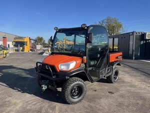 Véhicule utilitaire Kubota RTV-X1100C, moteur diesel 4 temps automatique 24,8 CV, transmission intégrale, cabine entièrement fermée et chauffée - Product Image 3
