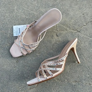 <span class=keywords><strong>รองเท้า</strong></span>ส้นสูงแบบสวมเปิดนิ้วเท้าสไตล์สเปนประดับเพชรพลอย สายไขว้ ระบายอากาศได้ดี เหมาะสำหรับฤดูร้อน แฟชั่นสำหรับผู้หญิง ส้นบาง - Product Image 4