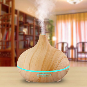 Diffuseur d'arômes ultrasonique 400 ml à grain de bois, purificateur d'<span class=keywords><strong>air</strong></span> en forme d'oignon, humidificateur d'huiles essentielles avec 7 couleurs LED et minuterie pour bureau et chambre - Product Image 1