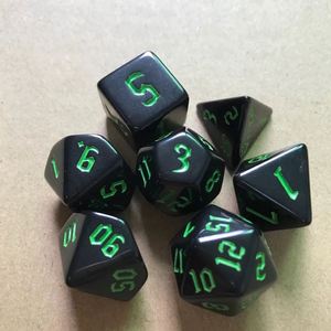 Ensemble de dés polyédriques D&D noirs avec numéros colorés pour les jeux de rôle Dungeons and Dragons - Product Image 2