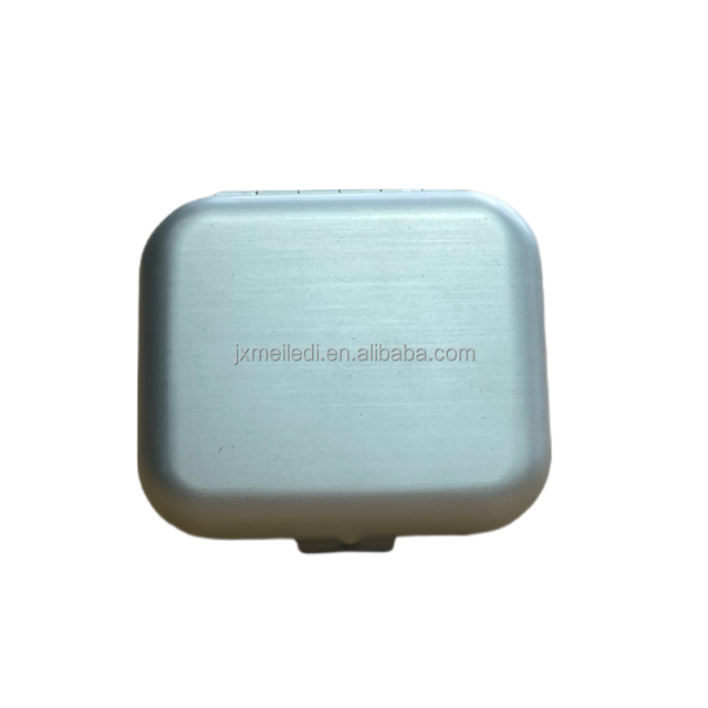 Portable Small Metal Pillbox with 3 Inner Compartments Fashionable Daily Vitamin Pill Storage Case Convenient Medical Bags