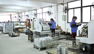 Cilindro Maestro Freno Idraulico in Acciaio 25RAM75-C4 Corsa 75mm Certificato ISO9001 Personalizzato/Marca JLD 1 Anno Sistema Frenante per Camion - Product Image 4