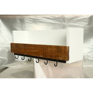 ชั้นวางติดผนังไม้ธรรมชาติ Muro พร้อมตะขอโลหะและแผงหลังสีขาวสำหรับจัดเก็บ - Product Image 1