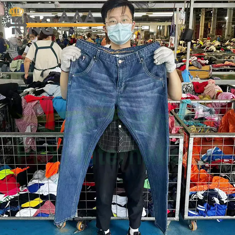 Gebrauchte Herren Jeans Ballen Ballen gebrauchte Kleidung Freunde Jeans Bulk-Artikel Großhandel Lose gebrauchte Kleidung Ballen aus Großbritannien 45kg-50kg