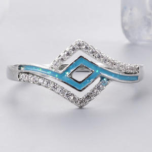 Bague géométrique à la mode avec incrustation bleue et pierres de zircon pavées pour femmes, bijoux cadeau - Product Image 4