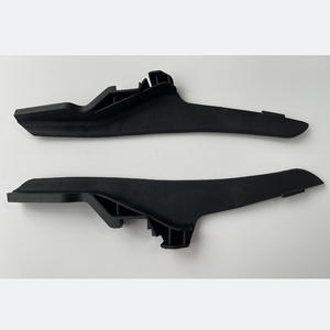 Plaques de protection d'étanchéité en plastique pour vitres de voiture Corolla US 2014-2019 (références 53824-02070, 53823-02070) - Product Image 2