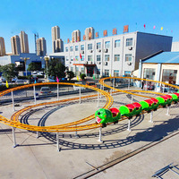 Manèges de parc d'attractions : Train sur rail Wacky Worm et mini montagnes russes en acier et fibre de verre pour centre commercial extérieur